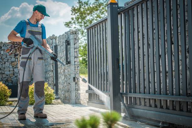 Best Pool Deck Cleaning in Mentor, OH